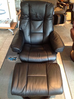 stressless-chelsea-black-paloma-clearance-thumb.jpg